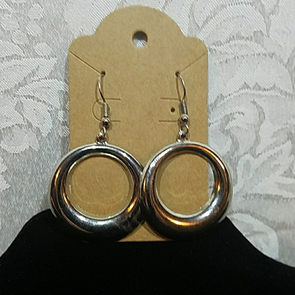 silver wire hoop earrings